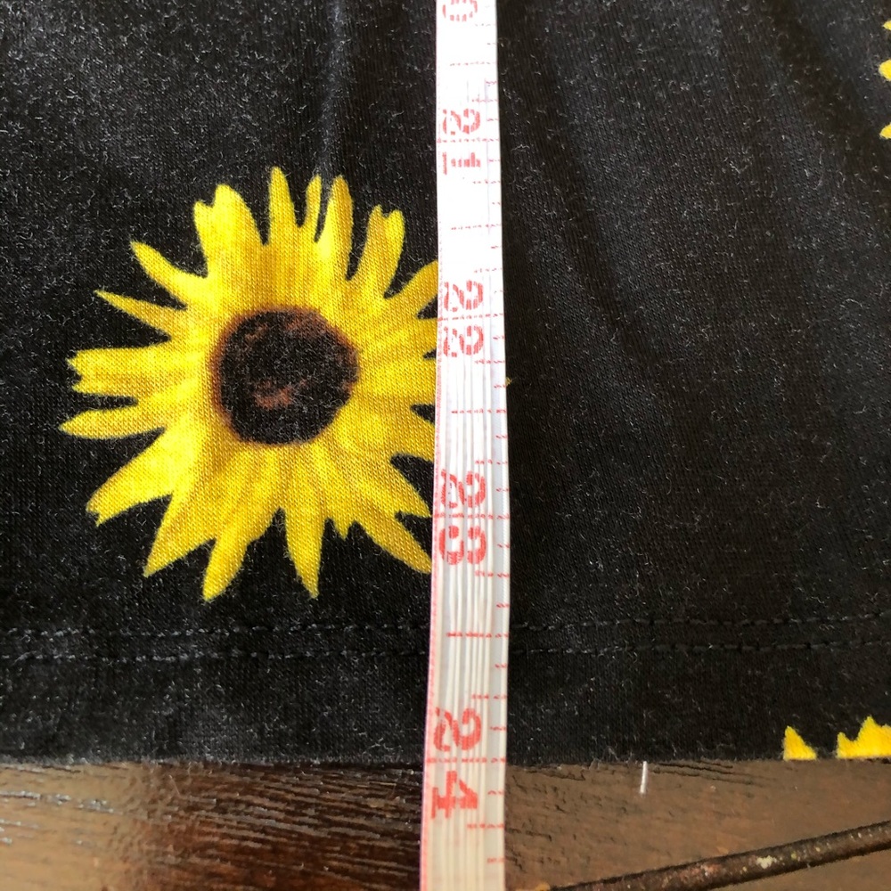 Rue 21 black sunflower half sleeve  top XL - Picture 4 of 4